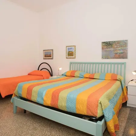 Apartamento Piazza Deledda 5 Finale Ligure