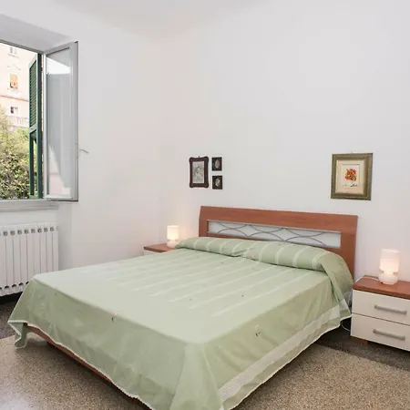 Piazza Deledda 5 *